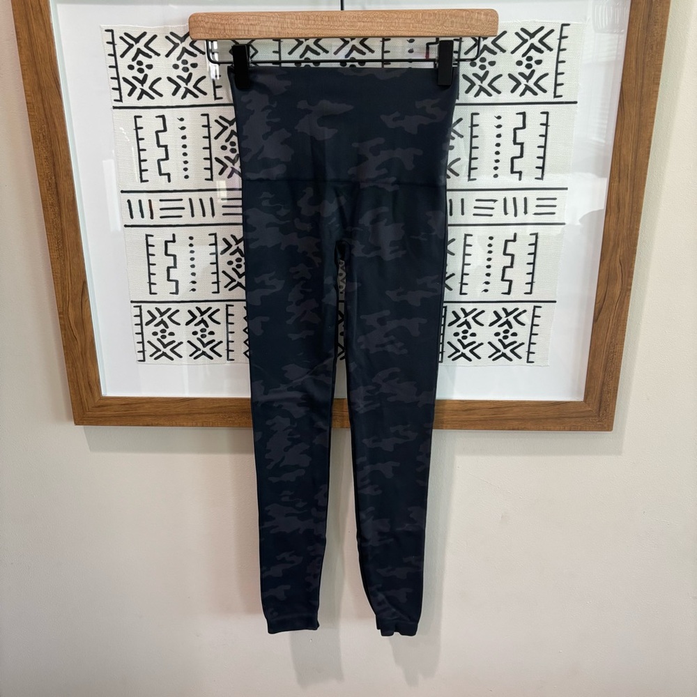 SPANX Camo Leggings‎